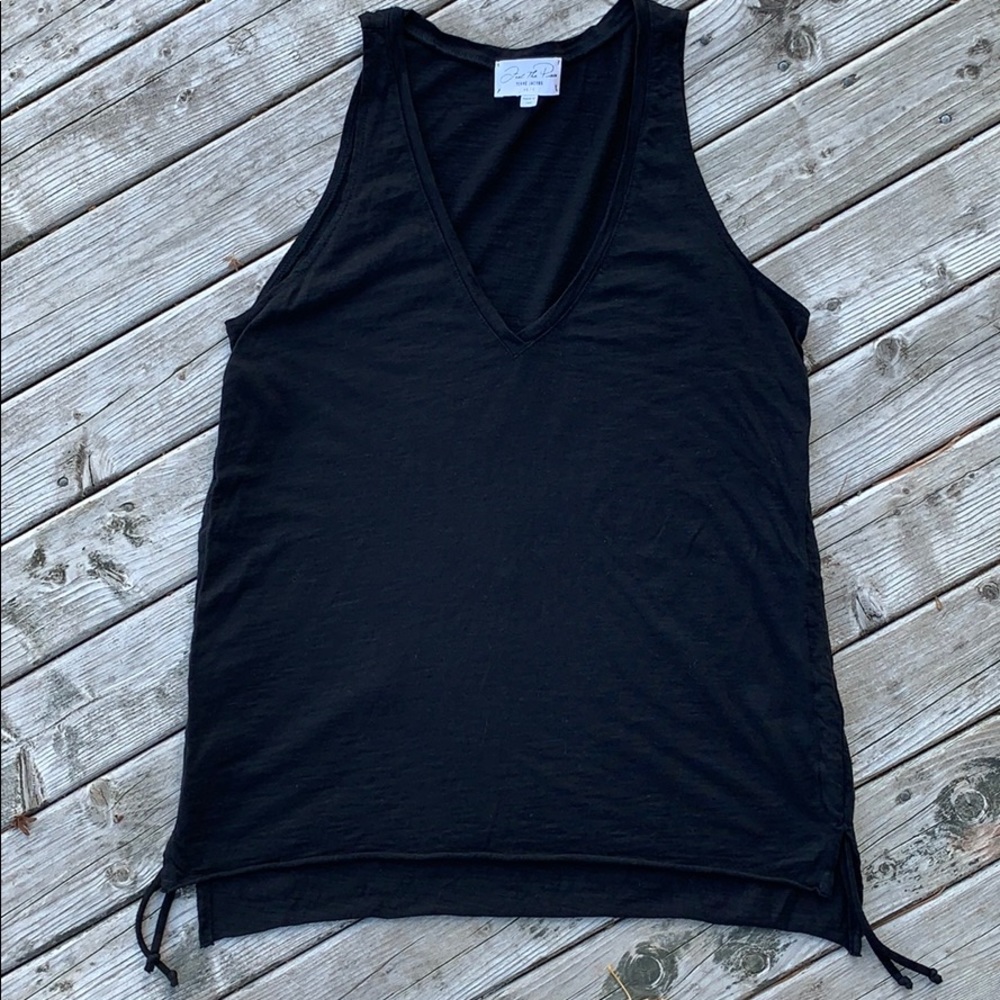 FEEL THE PIECE by TERRE JACOBS Black Tank